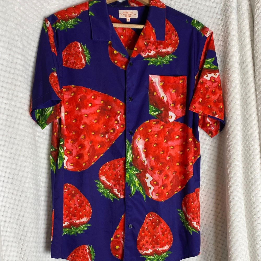 Negative Space Vibrant Strawberry Print Men's Shirt